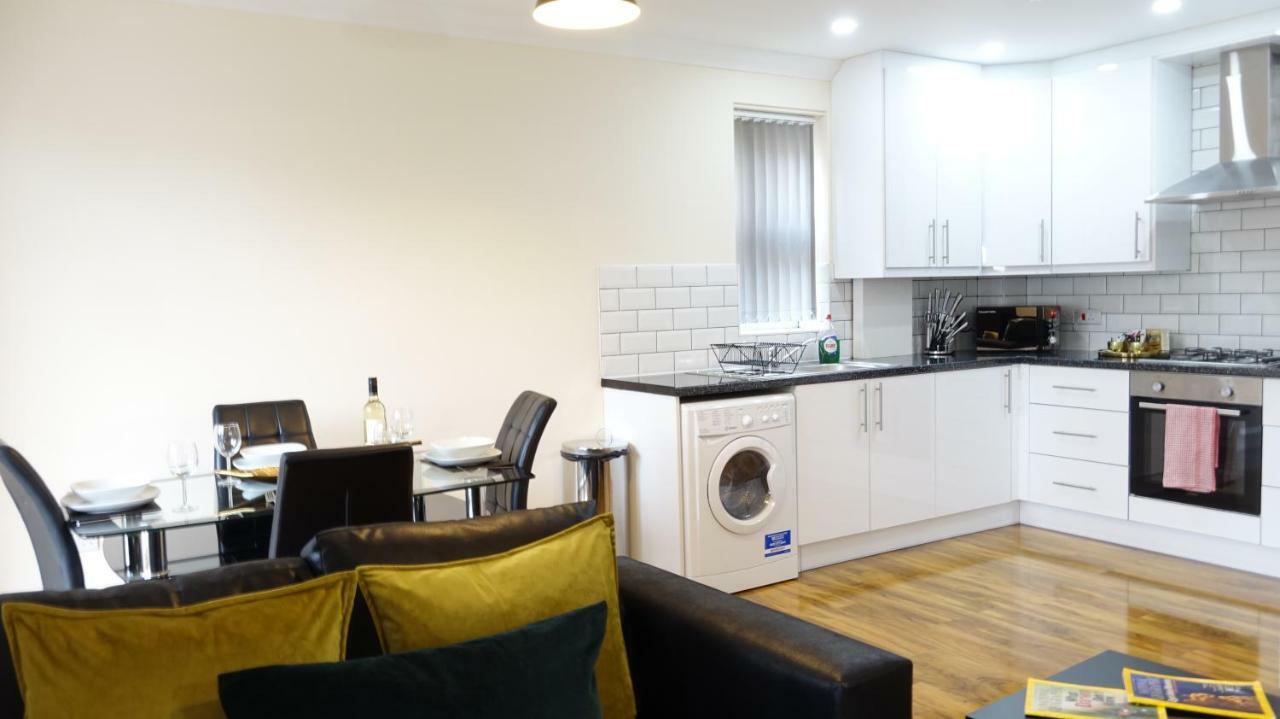Luxury 2 Bed 2 Bath - Free Parking - 5Min To Airport - Sleeps 6 Apartment Ashford  Екстериор снимка