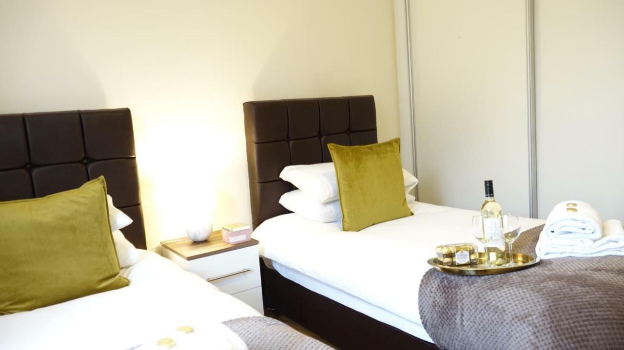 Luxury 2 Bed 2 Bath - Free Parking - 5Min To Airport - Sleeps 6 Apartment Ashford  Екстериор снимка