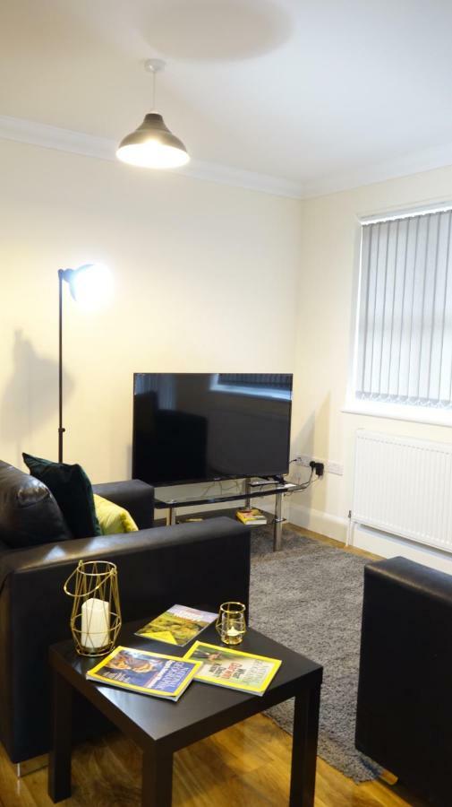 Luxury 2 Bed 2 Bath - Free Parking - 5Min To Airport - Sleeps 6 Apartment Ashford  Екстериор снимка