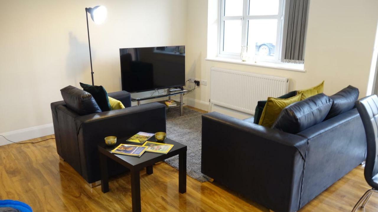 Luxury 2 Bed 2 Bath - Free Parking - 5Min To Airport - Sleeps 6 Apartment Ashford  Екстериор снимка