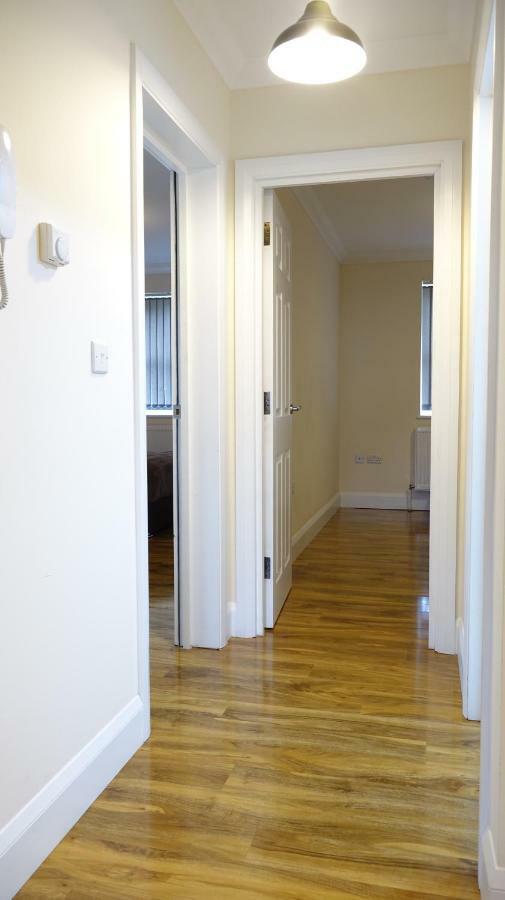Luxury 2 Bed 2 Bath - Free Parking - 5Min To Airport - Sleeps 6 Apartment Ashford  Екстериор снимка
