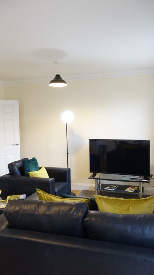 Luxury 2 Bed 2 Bath - Free Parking - 5Min To Airport - Sleeps 6 Apartment Ashford  Екстериор снимка