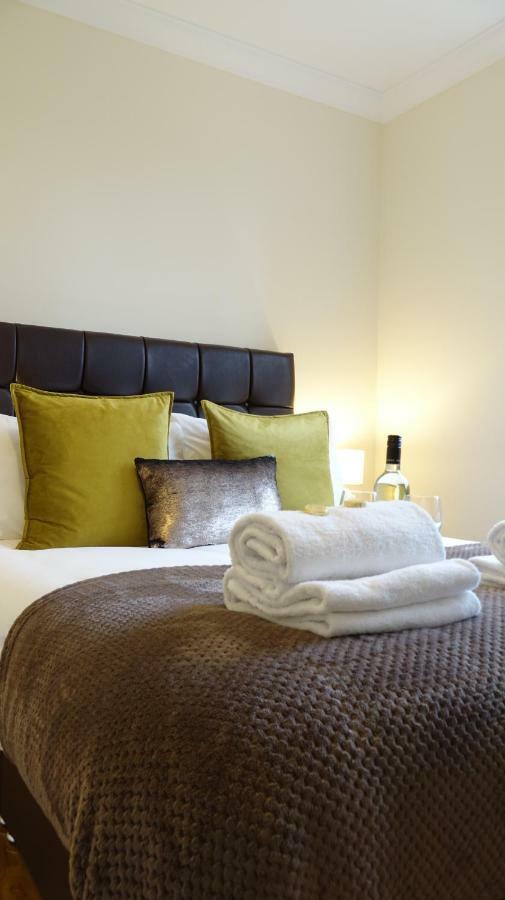 Luxury 2 Bed 2 Bath - Free Parking - 5Min To Airport - Sleeps 6 Apartment Ashford  Екстериор снимка